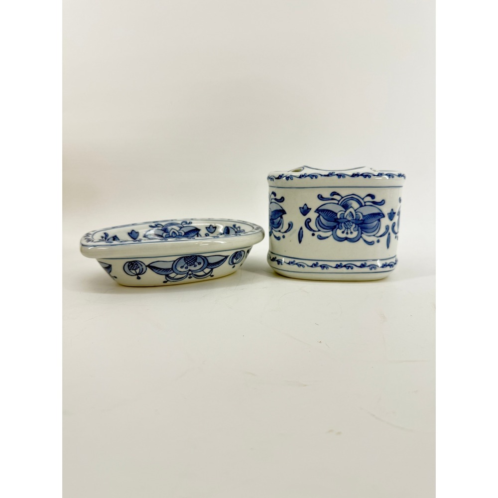 Unbranded‎ Bathroom Vanity Set 1970s OS Blue White Floral Ceramic 2pc Vintage